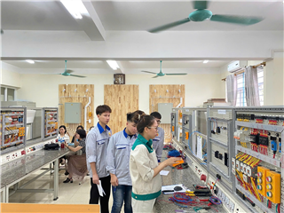 Trường HIEC Tuyển Sinh Ngành Điện Công Nghiệp, Điện Tử Công Nghiệp