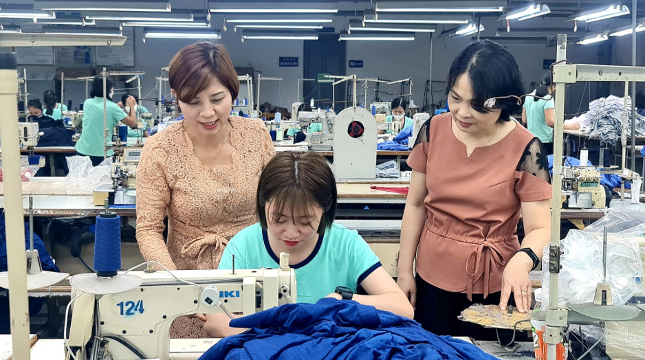 Nghề May Thời Trang: Học Ở Đâu? Lương Bao Nhiêu?
