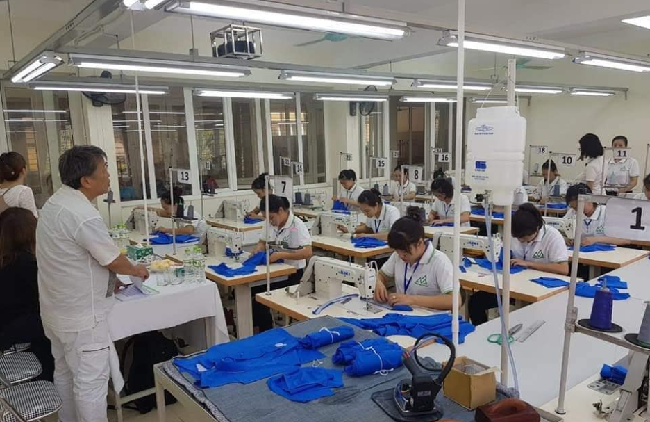 Học Nghề May Thời Trang Chuyên Nghiệp Tại HIEC